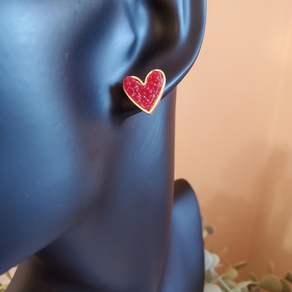 RED DRUZY HEART STUD EARRINGS - Picture 2 of 4